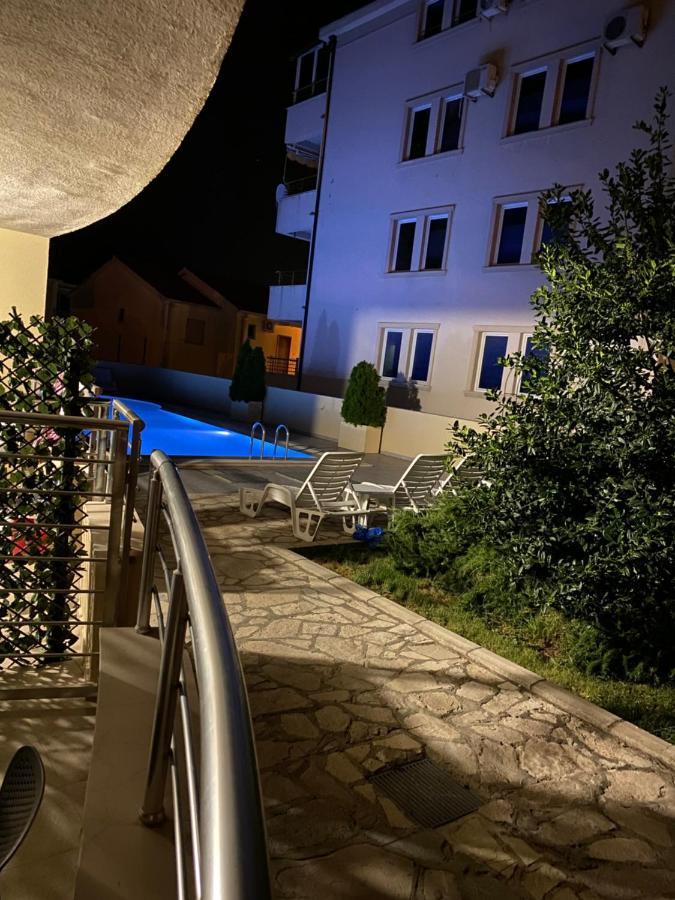 Deluxe Pool Apartment 4 Petrovazzo Esterno foto
